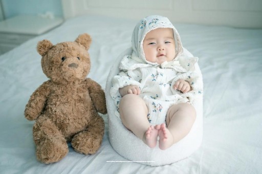 国内私人代生孩子尿路感染是一种常见的儿科疾病，通常由于细菌侵入私人代生孩子的尿路而引起。面对这种情况，家长们往往会心急如焚，不知所措。本文将简要介绍私人代生孩子尿路感染时应该吃什么药物，以帮助家长们更好地应对这一问题